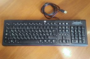 Компьютерная клавиатура черная, брендовая, PC/2