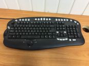 Компьютерная клавиатура черная, мультимедийная, PC/2